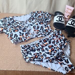 - Leopard 2 piece